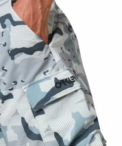 Oakley CAMO CARGO 19 HYBRID SHORT HYBRID B1B CAMO GREY -Clubs Shop oakley camo cargo 19 hybrid short hybrid b1b camo grey p7566 15085 image