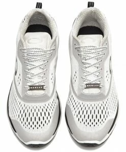 Oakley EV ZERO ADVANCED Trainers - White -Clubs Shop oakley ev zero advanced trainers white p9490 20369 image