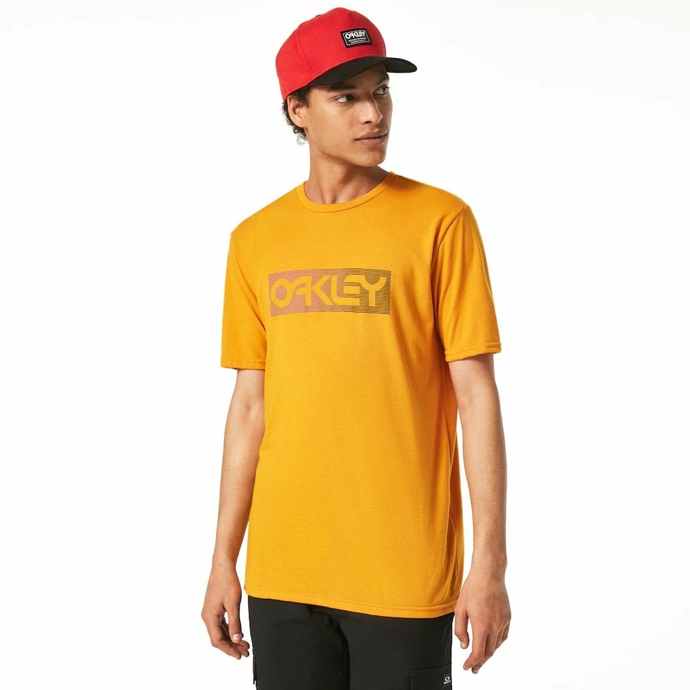 Oakley GRADIENT LINES B1B RC TEE T-SHIRT Amber Yellow 3 Oakley GRADIENT LINES B1B RC TEE T-SHIRT Amber Yellow