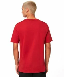 Oakley MARK II TEE 2.0 T-SHIRT SAMBA RED -Clubs Shop oakley mark ii tee 2 0 t shirt samba red p11665 25047 image