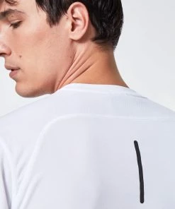 Under Armour Oakley FOUNDATIONAL TRAINING SS TEE T-SHIRT - White -Clubs Shop under armour oakley foundational training ss tee t shirt white p10223 26339 image